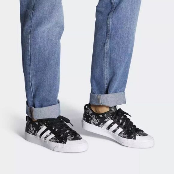 Disney Adidas Nizza Sport Goofy Shoes NIB - Picture 3 of 16